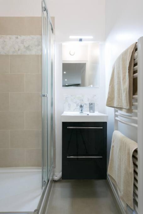 Rose, Appartement Confortable Proche Metro 蒙鲁日 外观 照片